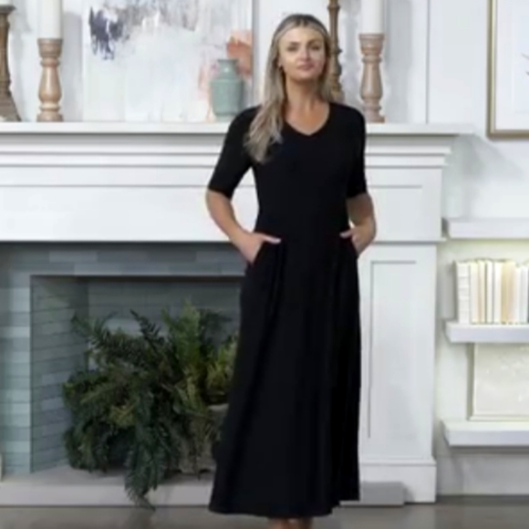 NEW Classic Little Black Maxi Dress 4X with Pockets 3/4 Sleeve - Picture 6 of 9